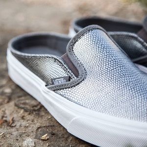 Vans Embossed Slip-On Mule in Silver Gray